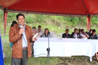 En Pijal, acto en el que se oficializ&oacute; la firma del contrato para dar inicio a los estudios del proyecto vial.
