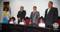 Guillermo Herrera, prefecto de Carchi, recibe la Presidencia de la MNE de manos de su colega de Imbabura, Pablo Jurado.