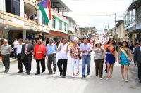 El prefecto de Imbabura, Pablo Jurado presidi&oacute; el desfile c&iacute;vico-cultural y la sesi&oacute;n solemne por los 45 a&ntilde;os de creaci&oacute;n de Las Golondrinas.