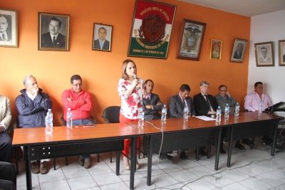 La viceprefecta Mar&iacute;a Gabriela Jaramillo recalc&oacute; que las autoridades mantienen abiertas las puertas para entablar di&aacute;logos permanentes con los trabajadores, respetando cada uno de sus derechos.