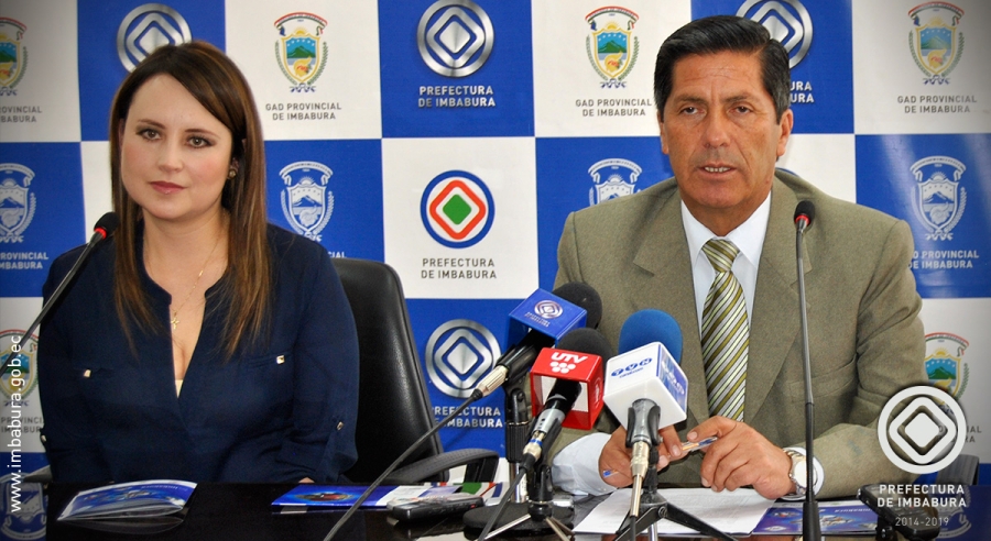 El prefecto de Imbabura, Pablo Jurado, invita a la poblaci&oacute;n a participar activamente en las festividades de provincializaci&oacute;n.